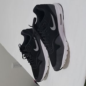 Nike Air Max 2014 Women's Size 8.5 Black